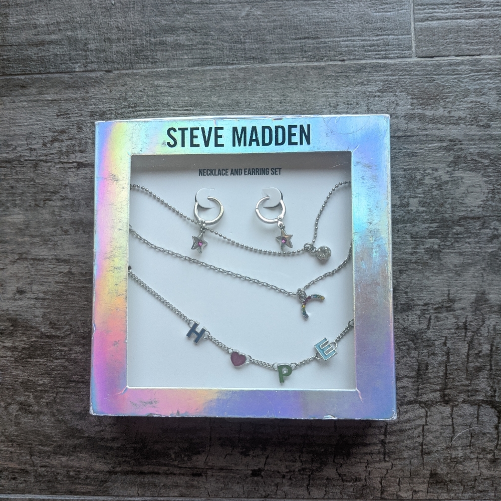 STEVE MADDEN Silver Plated Hope Rainbow Star Necklace Earrings Set o…